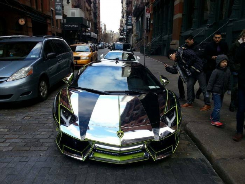                          Chrome Aventador in New York City                      