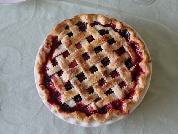 In a pie-eating contest, Alice was neither first nor last, but she beat Evan. Ben beat Alice. Carol beat Dan who beat Ben. Who was last?