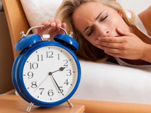 How many hours of sleep do you get on weekday nights?