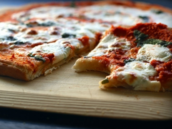 Choose a trendy pizza crust: