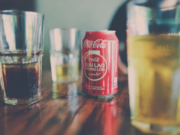 Do you prefer drinking soda from a can or bottle?