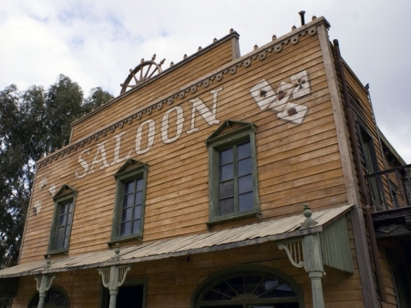 When you enter a saloon, do you announce yourself?
