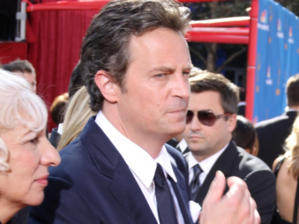 Who did Matthew Perry play in 'Friends'?