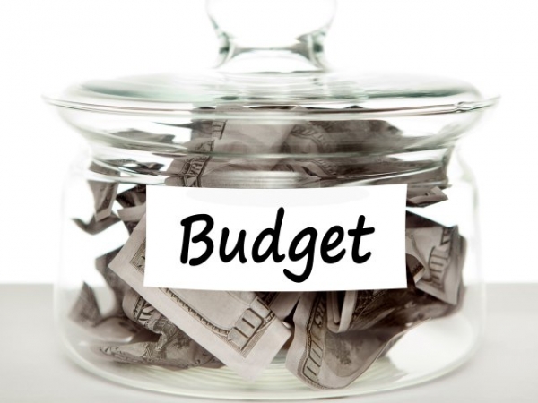 How good are you at setting and keeping a budget?